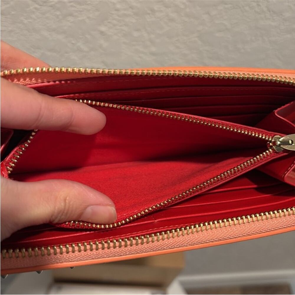 Christian Louboutin PANETTONE WALLET CALF SPIKES FLAMINGO/GOLD - Picture 12 of 12